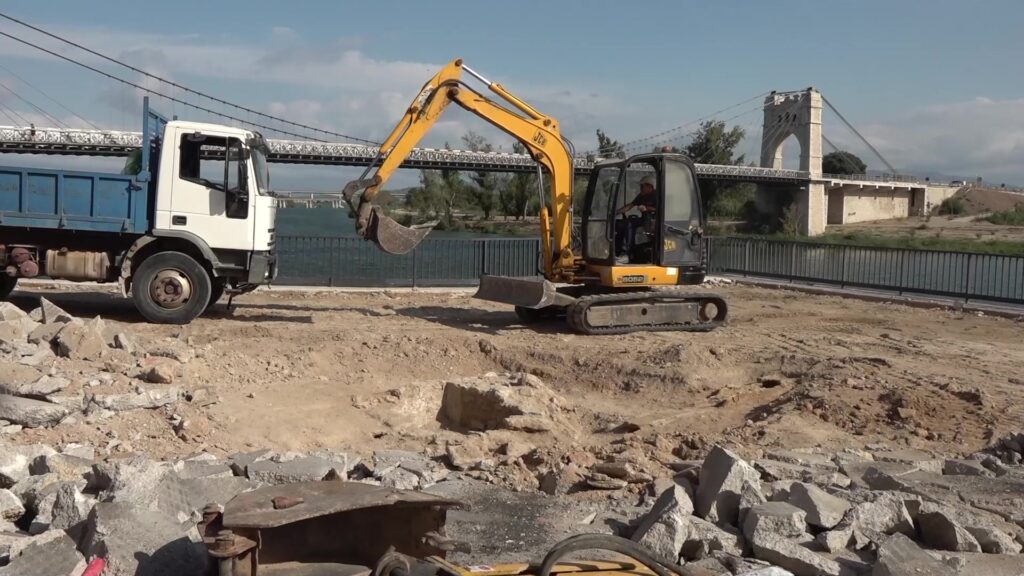 L’antic pou de la plaça del Poador reapareix durant les seves obres de renovació