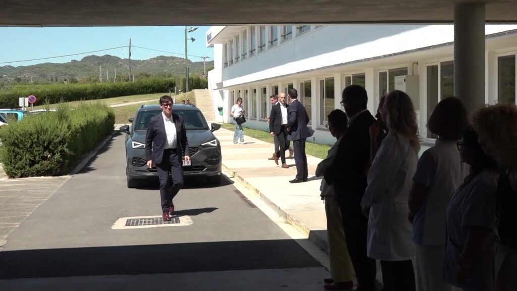 El president Illa inaugura el nou bloc quirúrgic de l’Hospital Comarcal de Móra d’Ebre