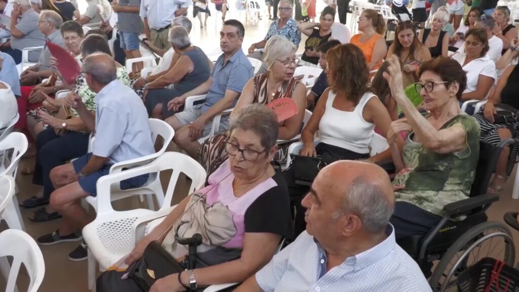 Benifallet homenatja la gent gran del poble