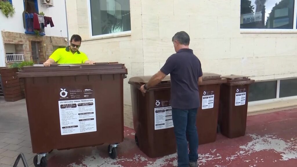 L’Ampolla rebaixa la taxa d’escombraries un 5% a llars, comerços i restauració després dels bons resultats en reciclatge