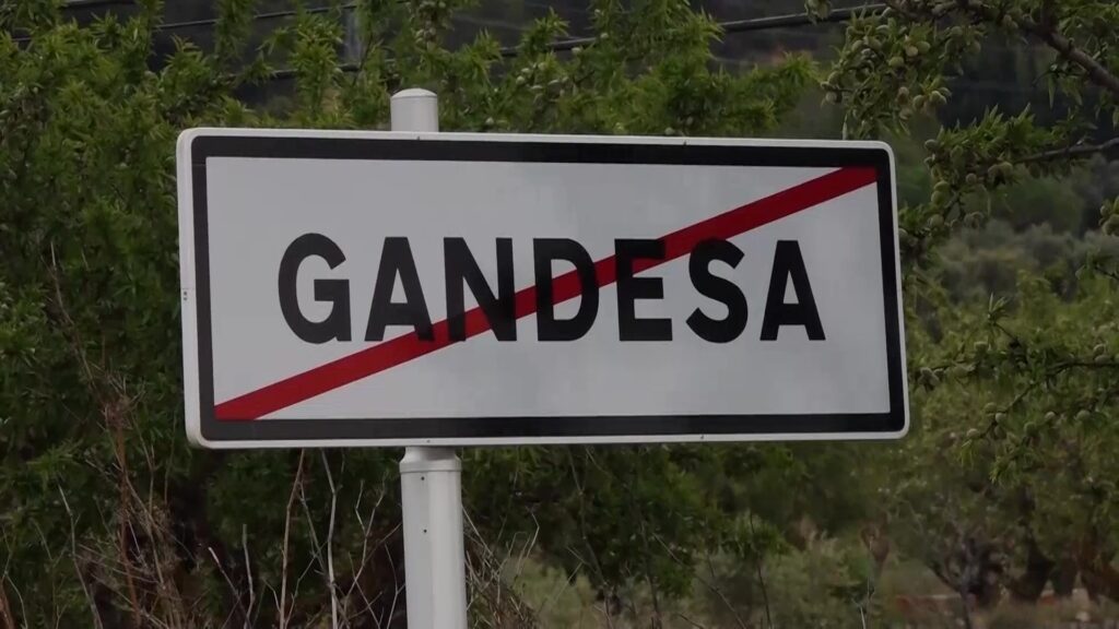 Acord per millorar la seguretat viària a la N-420 de Gandesa amb nous passos de vianants, senyalització i sistemes de detecció