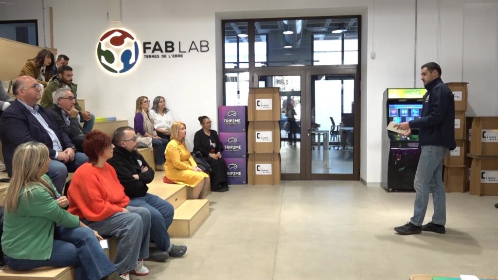 Entrega dels Premis Terra d’Oportunitats a emprenedors del Baix Ebre i Montsià al FabLab Terres de l’Ebre d’Amposta