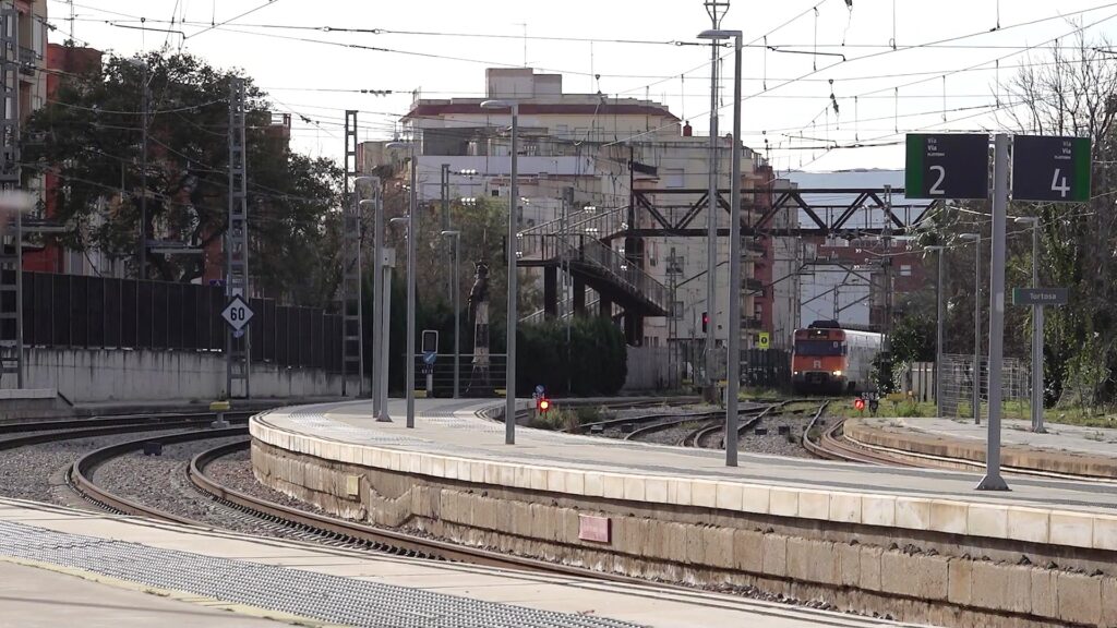 Vies de l'estació de tren de Tortosa a