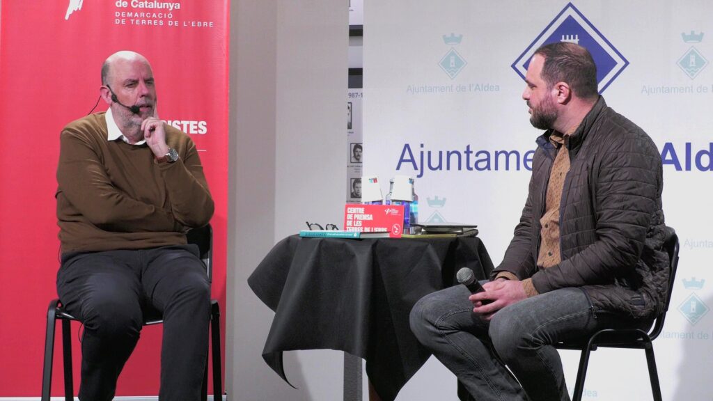 Jordi Basté durant la presentació del seu llibre a l'Aldea, Terres de l'Ebre.