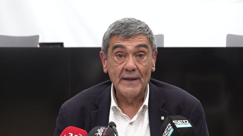 Joan Castor Gonell, delegat del Govern a les Terres de l'Ebre, durant una roda de premsa a Tortosa.