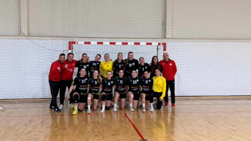 Partit d'handbol femení entre el CH Amposta i l'OAR Gràcia Sabadell al pavelló municipal d'Amposta, Montsià.