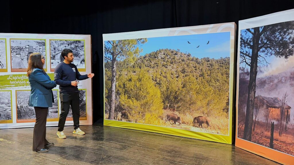 Ismael Bentieb i Bibiana Porres presenten el projecte de mosaics agroforestals a Móra d'Ebre, Ribera d'Ebre.