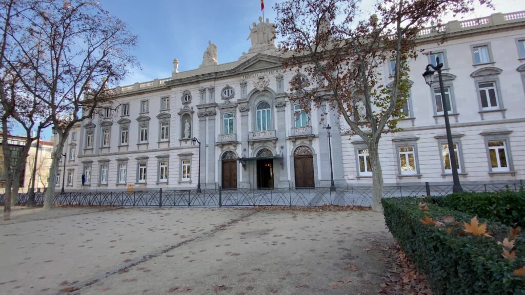 Façana de l'edifici del Tribunal Suprem a Madrid.