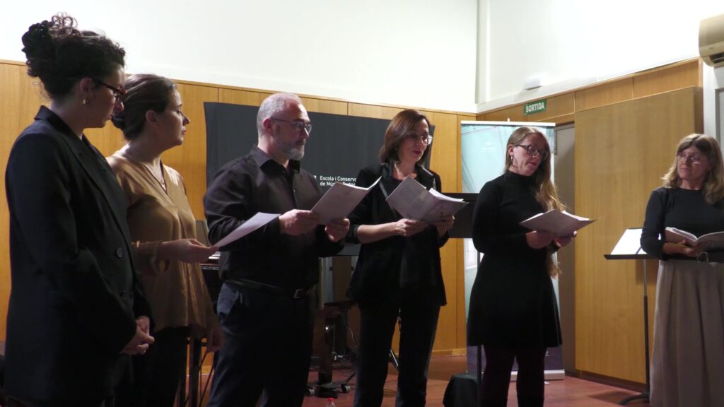 L’Escola i Conservatori de Música de Tortosa presenta el Cicle de Concerts de Primavera Grup de cantants i músics durant una actuació al Conservatori de Música de la Diputació a Tortosa, Baix Ebre.