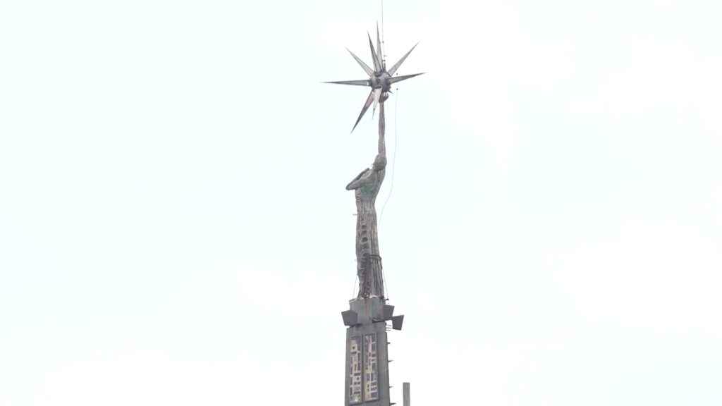 Monument a la Batalla de l'Ebre, Tortosa.
