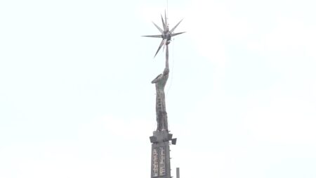 Monument a la Batalla de l'Ebre, Tortosa.