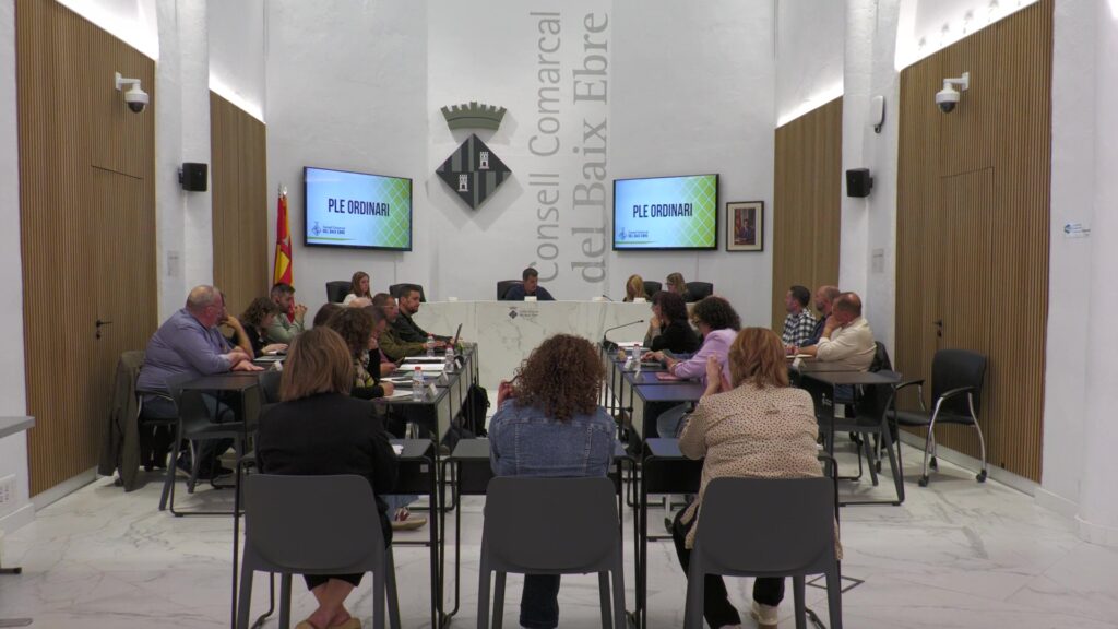 Ple ordinari del Consell Comarcal del Baix Ebre a Tortosa amb els consellers comarcals.