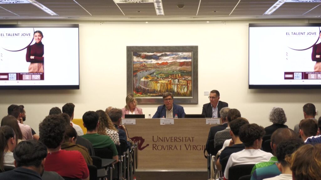 Conferència de la XXVIII Trobada d’Economia al campus Terres de l’Ebre de la URV a Tortosa.
