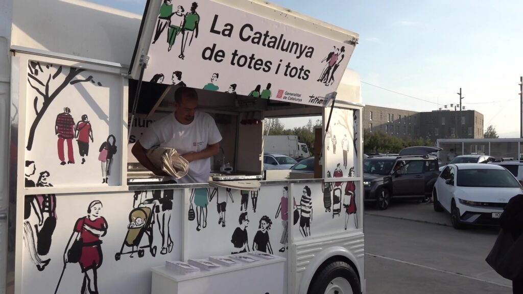 Unitat mòbil Infotruck de la Generalitat de Catalunya a la fira ExpoEbre de Tortosa, Baix Ebre.