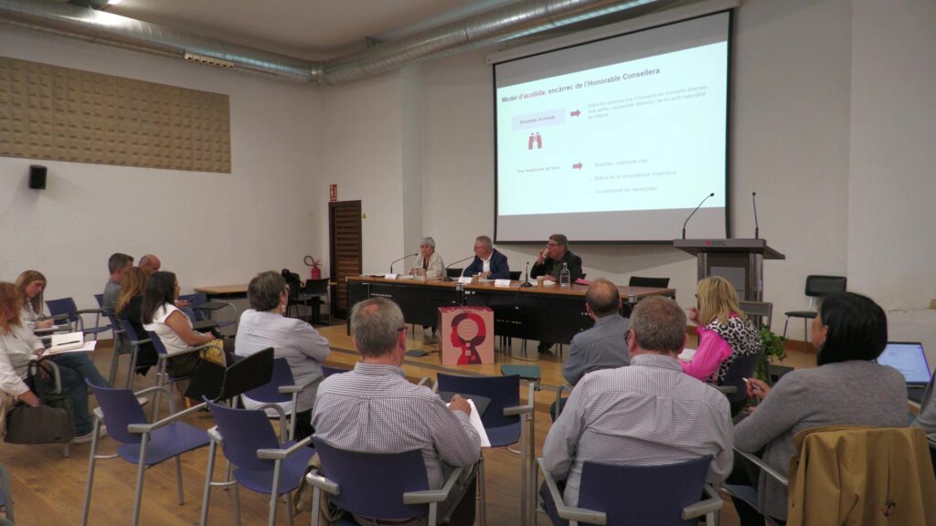 Sessió del Consell Escolar Territorial de les Terres de l'Ebre a Tortosa sobre l'acollida de l'alumnat.