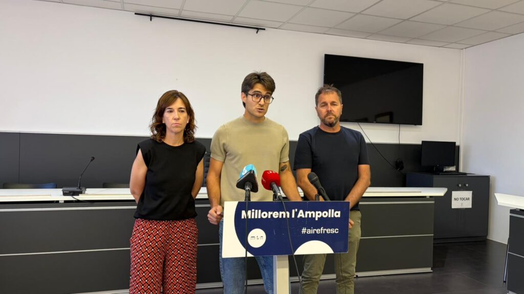 Roda de premsa de Millorem l’Ampolla al Baix Ebre per denunciar la investigació judicial de l'alcalde