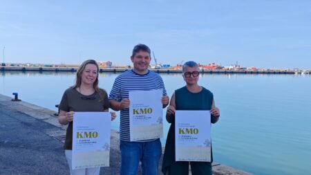 Presentació del cartell de les terceres Jornades Gastronòmiques KM0 al port de la Ràpita, al Montsià.