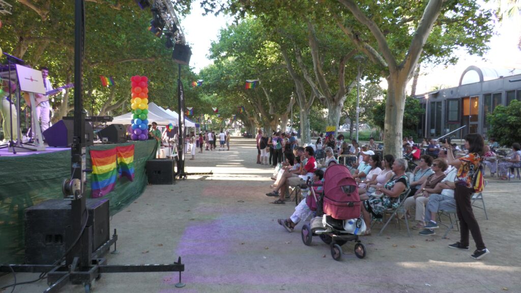 Acte reivindicatiu del Mes de l'Orgull LGTBIQ+ al parc municipal Teodor González de Tortosa