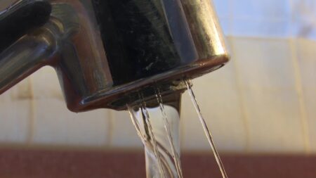 Aigua de l’aixeta o embotellada?