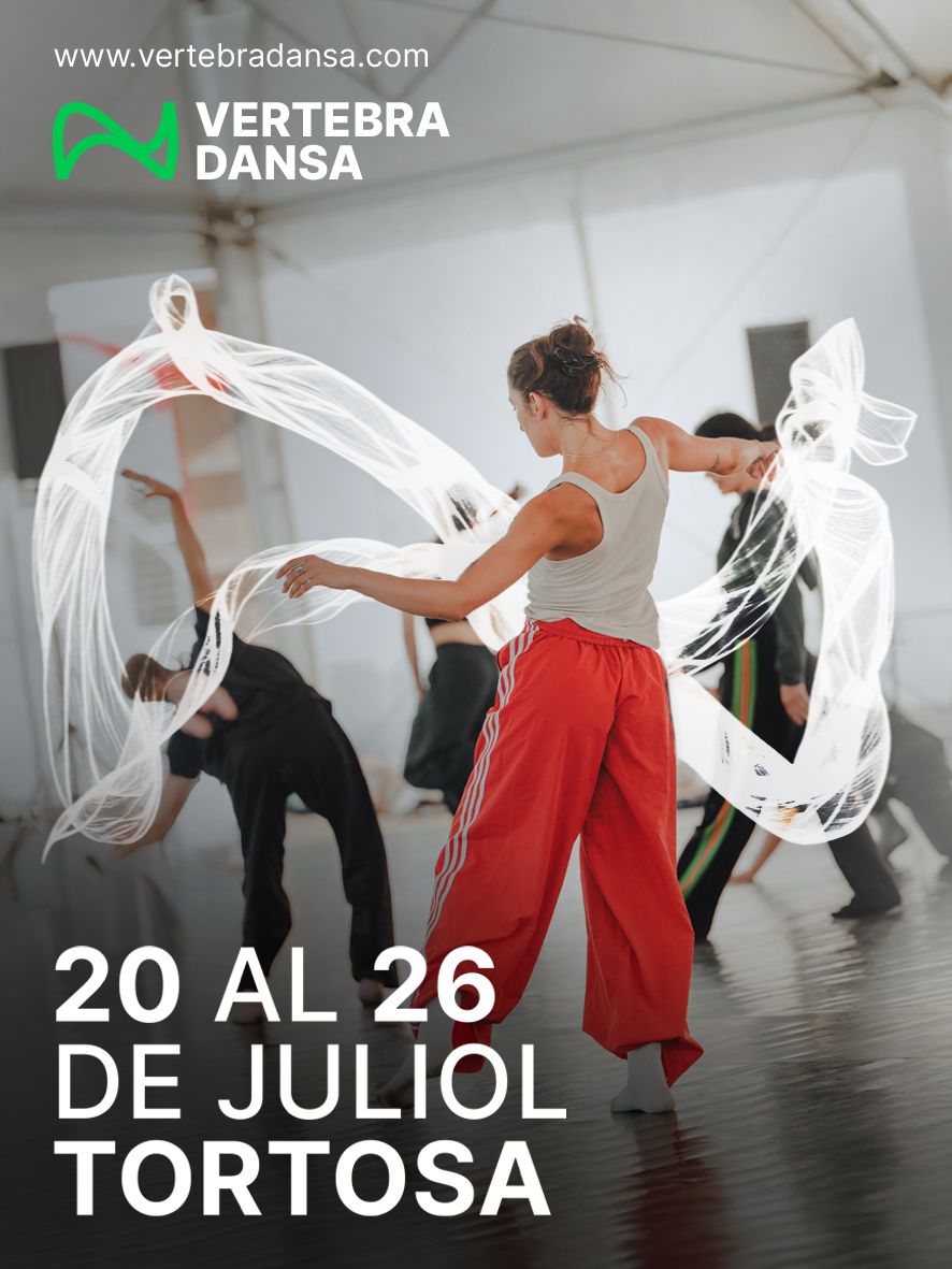 Ballarins en un assaig de dansa contemporània en la presentació del Festival Vertebra Dansa 2026 a Tortosa.