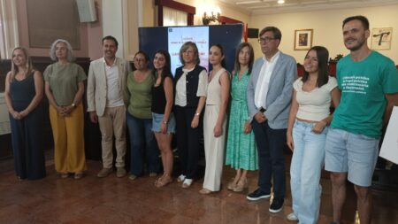 Lliurament dels premis de recerca Paco Sorolla al saló de plens de l'Ajuntament de Tortosa, Terres de l'Ebre