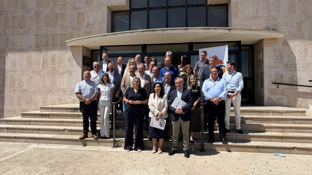 Presentació del projecte Sense fronteres del Partit Popular a la Sénia amb representants de Tarragona, Castelló i Terol.