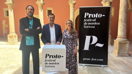 Presentació oficial de la sisena edició del festival de música Proto-fest als Reials Col·legis de Tortosa, Baix Ebre.
