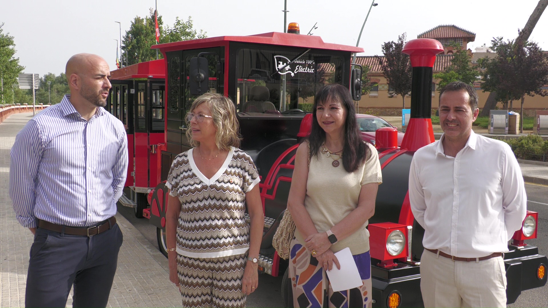 El tren turístic de Tortosa comença a circular este divendres Presentació del nou tren turístic 100% elèctric de Tortosa