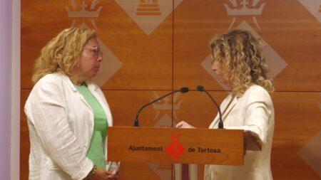 Roda de premsa de Junts per Tortosa a l'Ajuntament sobre les penalitzacions de subvencions