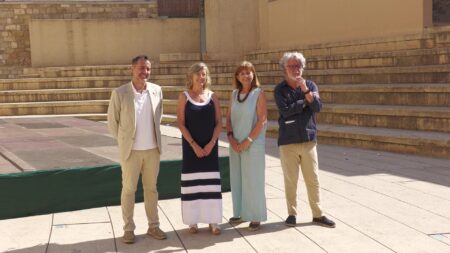 Presentació del concurs de projectes de la nova seu del COAC Ebre a la plaça de l'Absis de Tortosa al Baix Ebre.