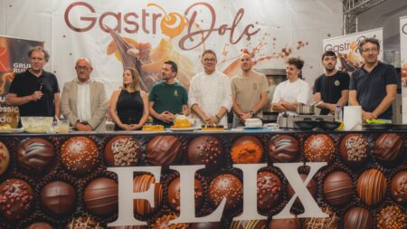 Mestres pastissers i autoritats a la cloenda de GastroDolç 2026 a Flix, Ribera d'Ebre.
