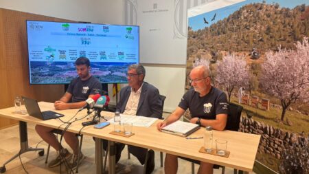 Presentació del projecte Mosaics Agroforestals Vius a Tortosa amb representants de la Generalitat i l'Associació l'Aube.