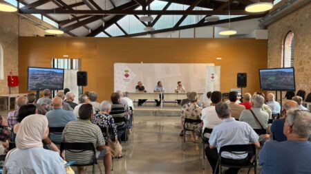 El projecte GIRA presenta als municipis la seua proposta de central reversible Presentació pública del projecte de central reversible GIRA al Magatzem de Rita d'Ascó a la Ribera d'Ebre