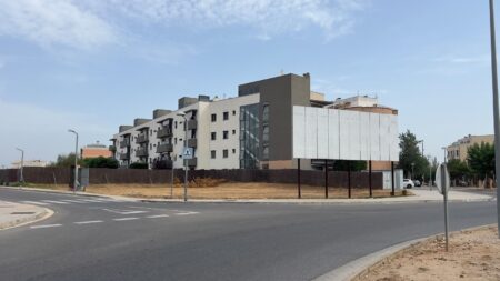 Parcel·les de sòl urbà buides a la zona del cementiri d'Amposta cedides pel Sareb per a habitatge protegit